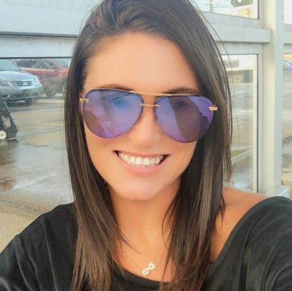 Meet your Posher, Danielle